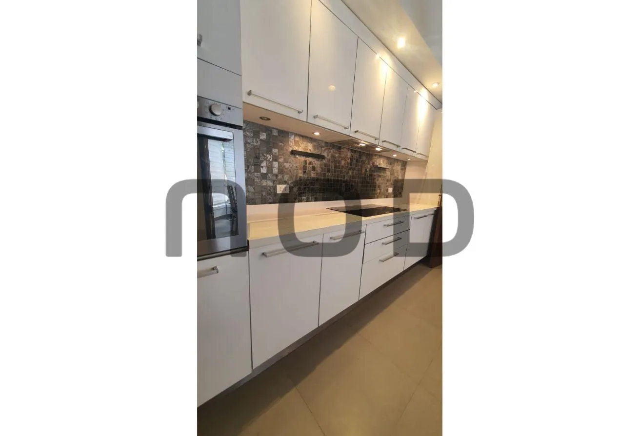 Gallery Image 16