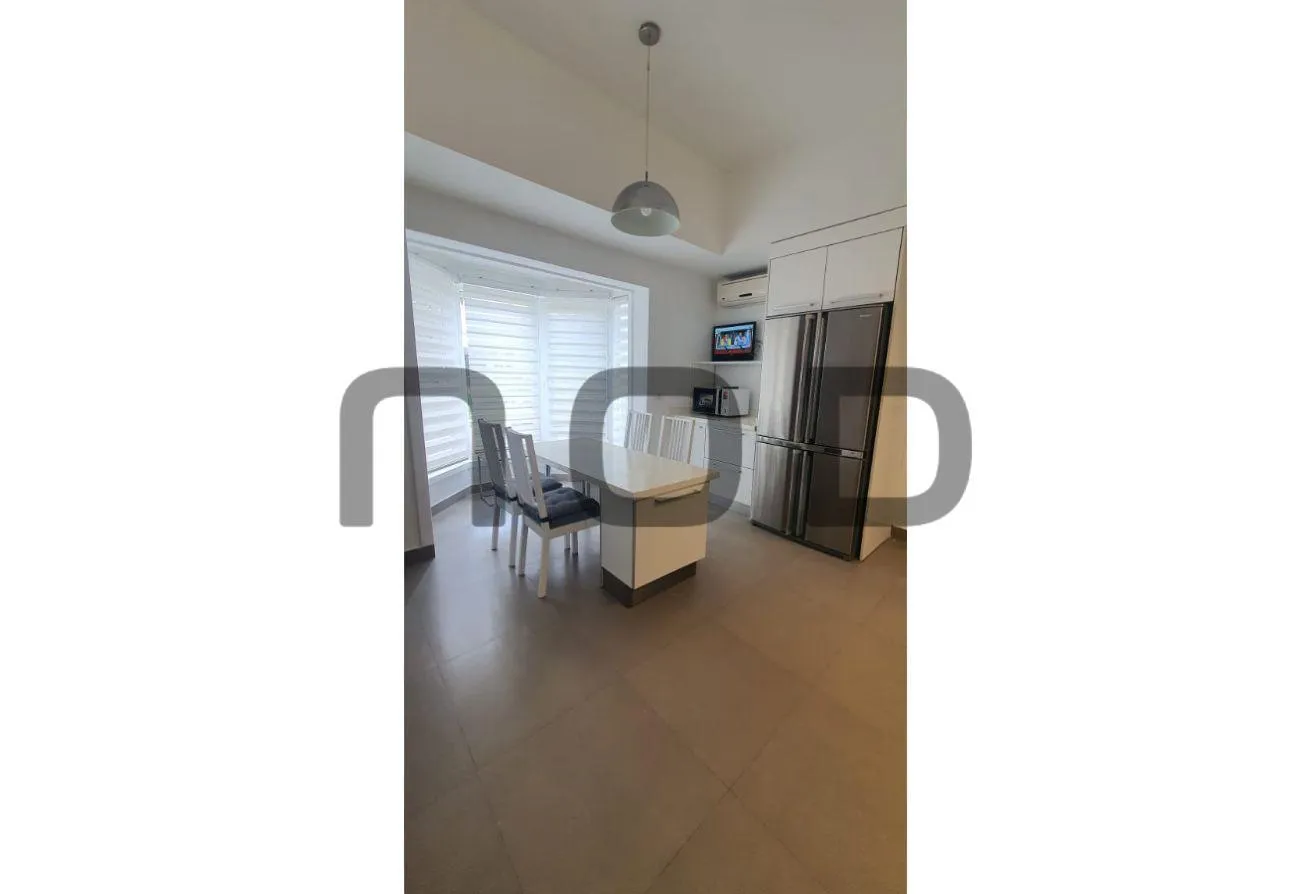 Gallery Image 18