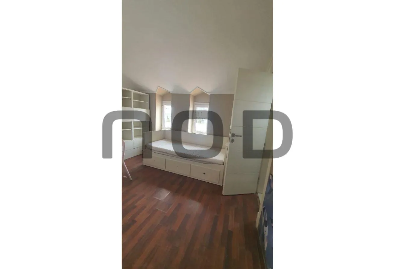 Gallery Image 22