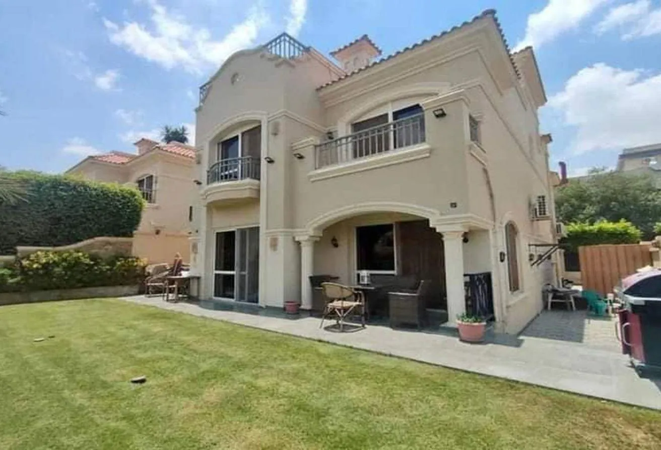 Sale in El Patio Vera: Town House For Sale_ Patio Vera Next Beverly Hills