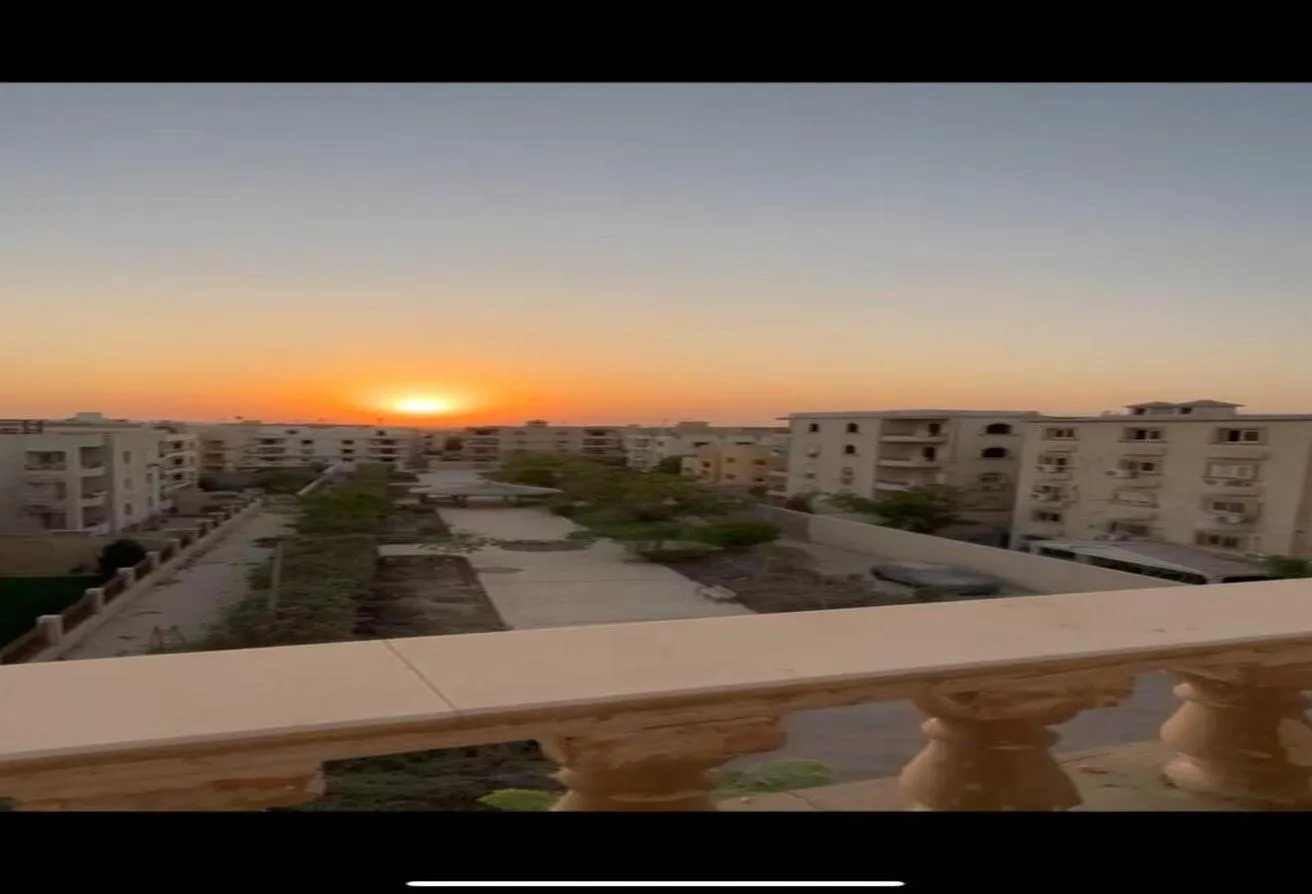 Sale in El Nakheel: Apartment&amp;roof 250m for sale in Nakheel ,New Cairo
