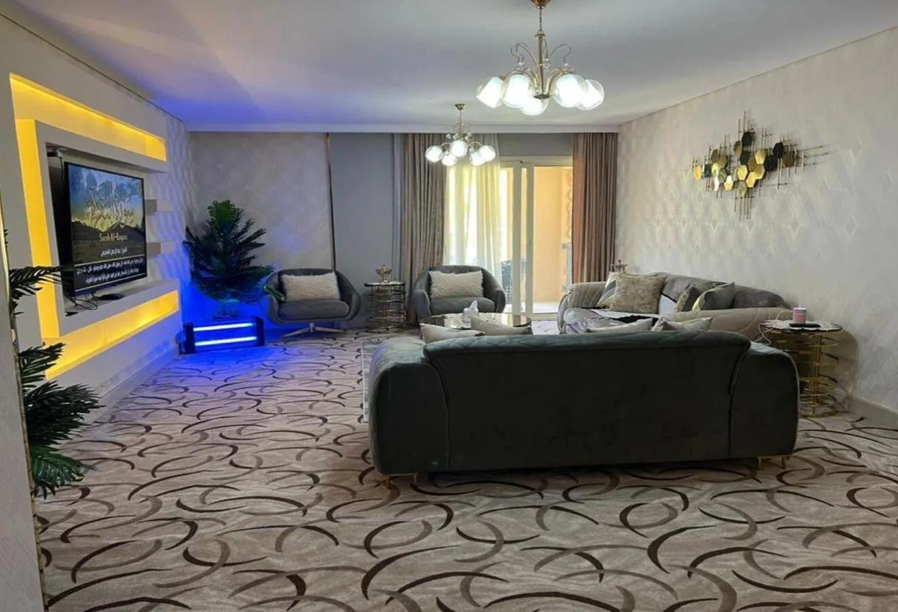 Sale in 90 Avenue: Super lux finishing at a special price in 90Avenus