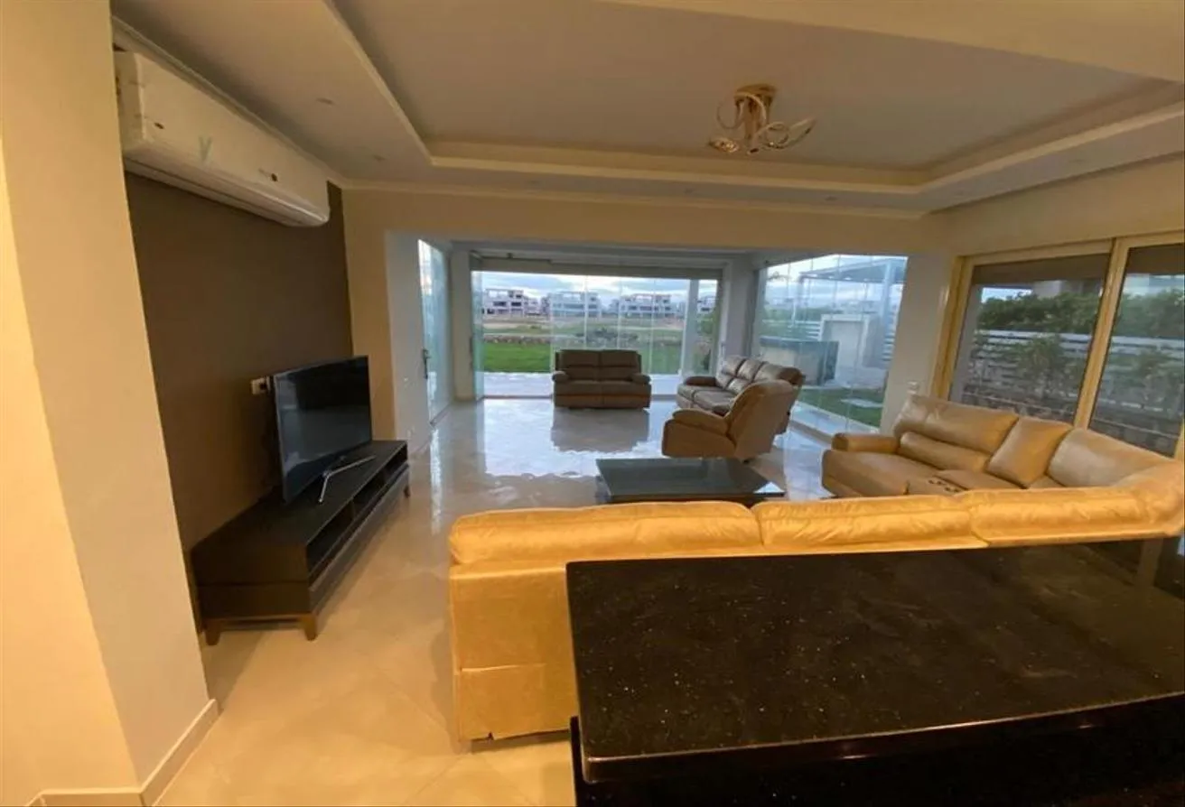 Sale in Hacienda Bay: Ready To Move - Prime Location - Best Price