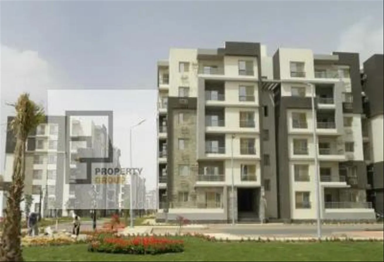 Sale in Dar Masr 6 October: Ready to move with privet garden full finish cash