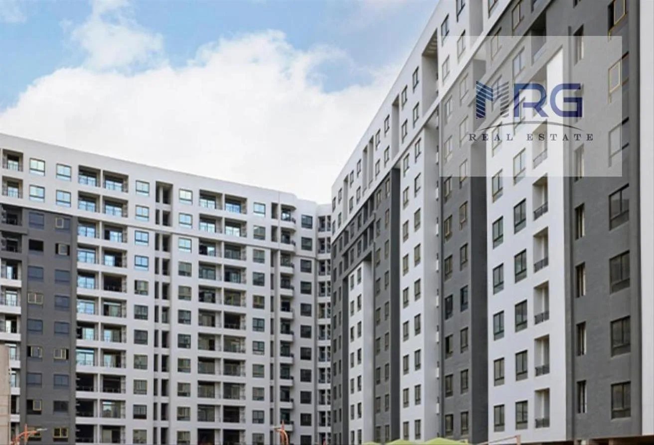 Sale in Katameya Gate: Apartment for sale, pure installments, immediate d