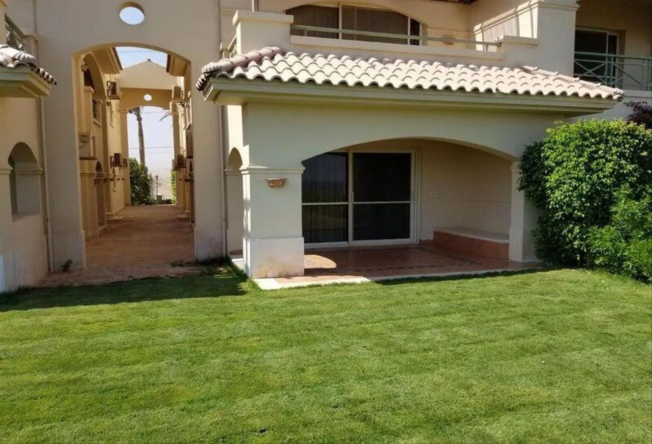 Sale in La Vista 6: Ready to move villa fisrt row finished lavista 6