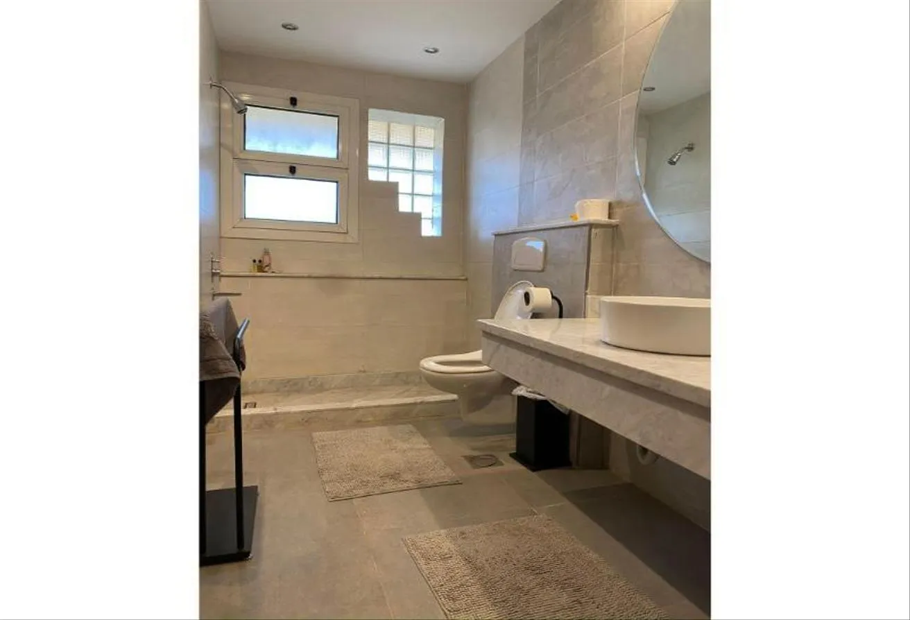 Gallery Image 10