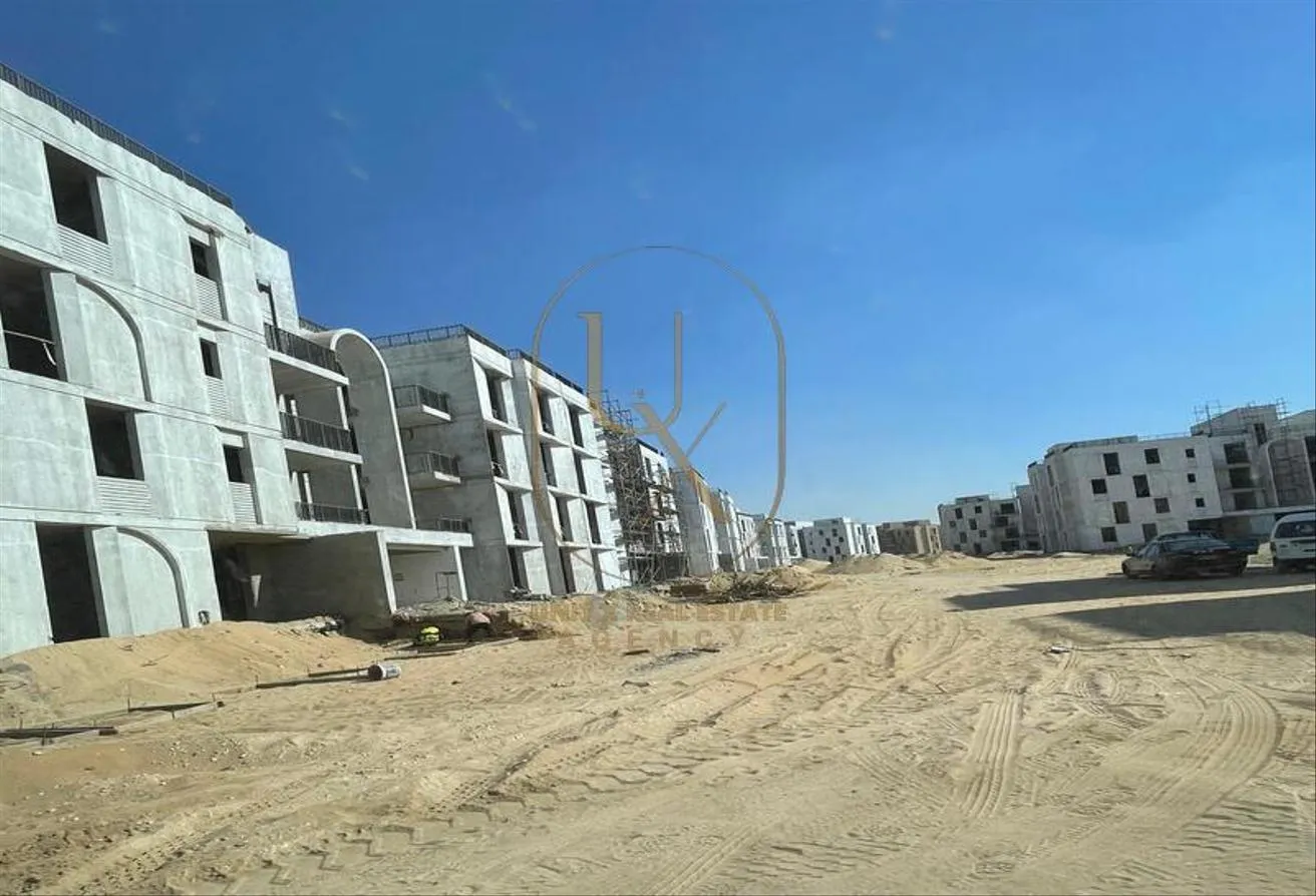 البيع في نمق: فيلا لقطه بحمام سباحه قسط 9س سعر مغرى|قرب مول مصر 