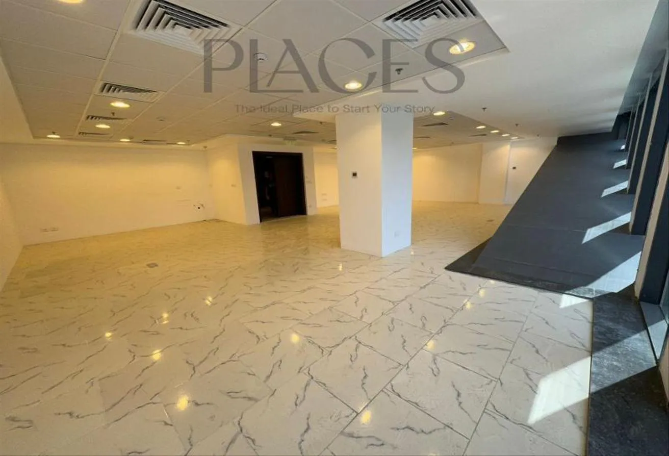 Rent in V90: Pharmacy for rent in prime location on North 90th