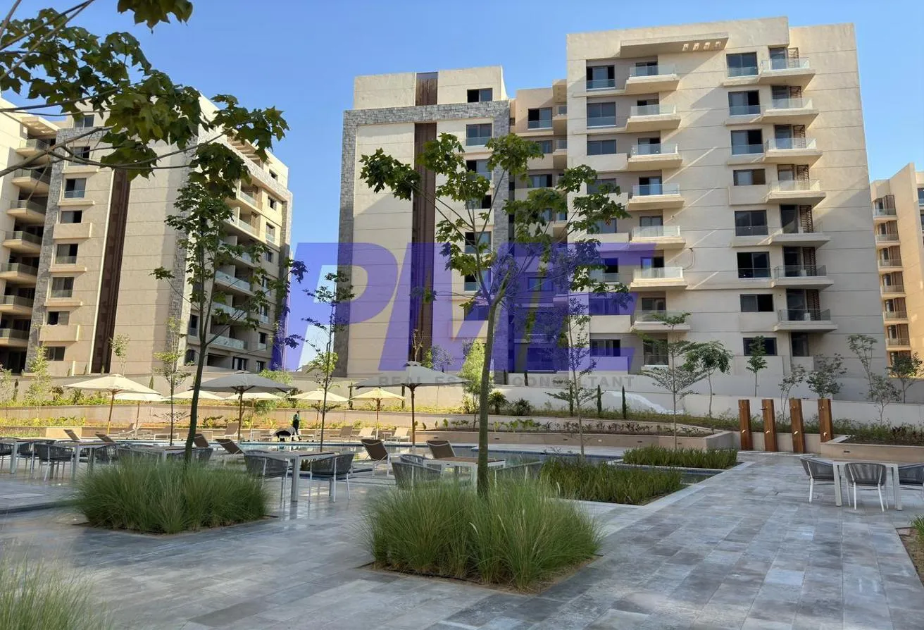 Sale in IL Bosco: resale town house247m Ready To Move-prime location