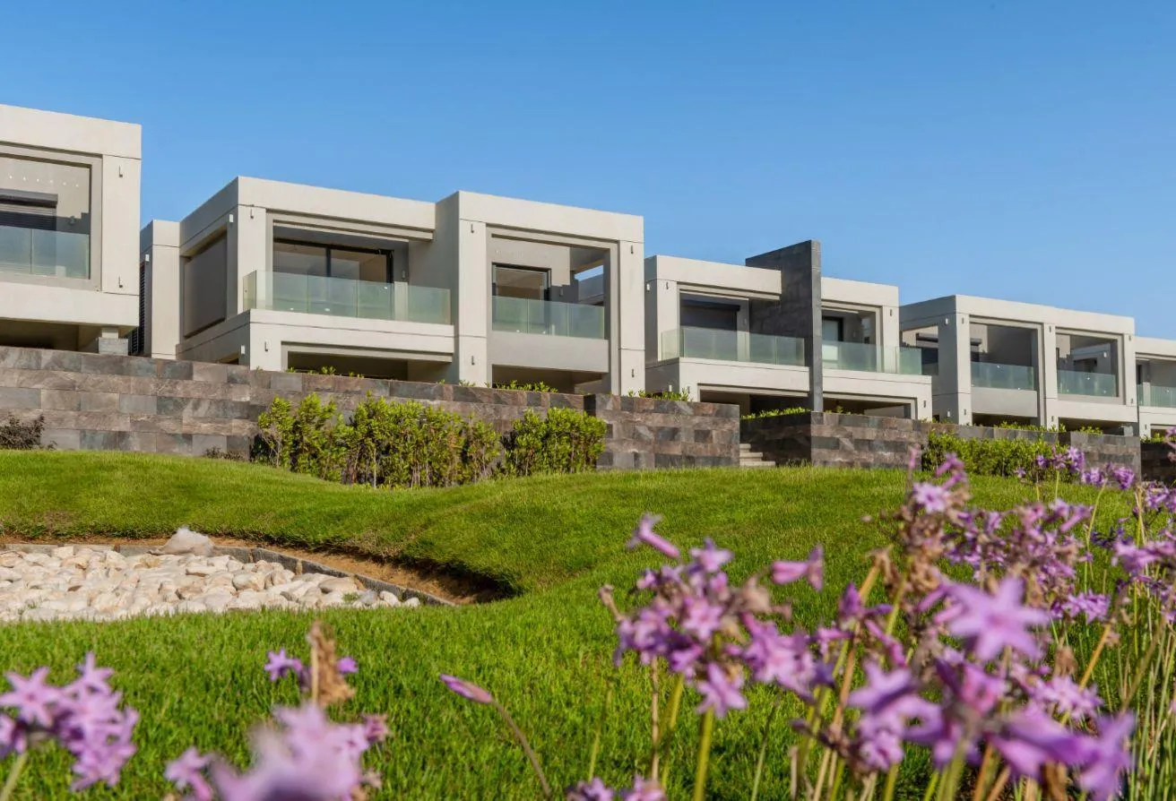 Sale in La vista Ras El Hikma: Prime chalet Ras Elhekma DP 7yrs plan no interest