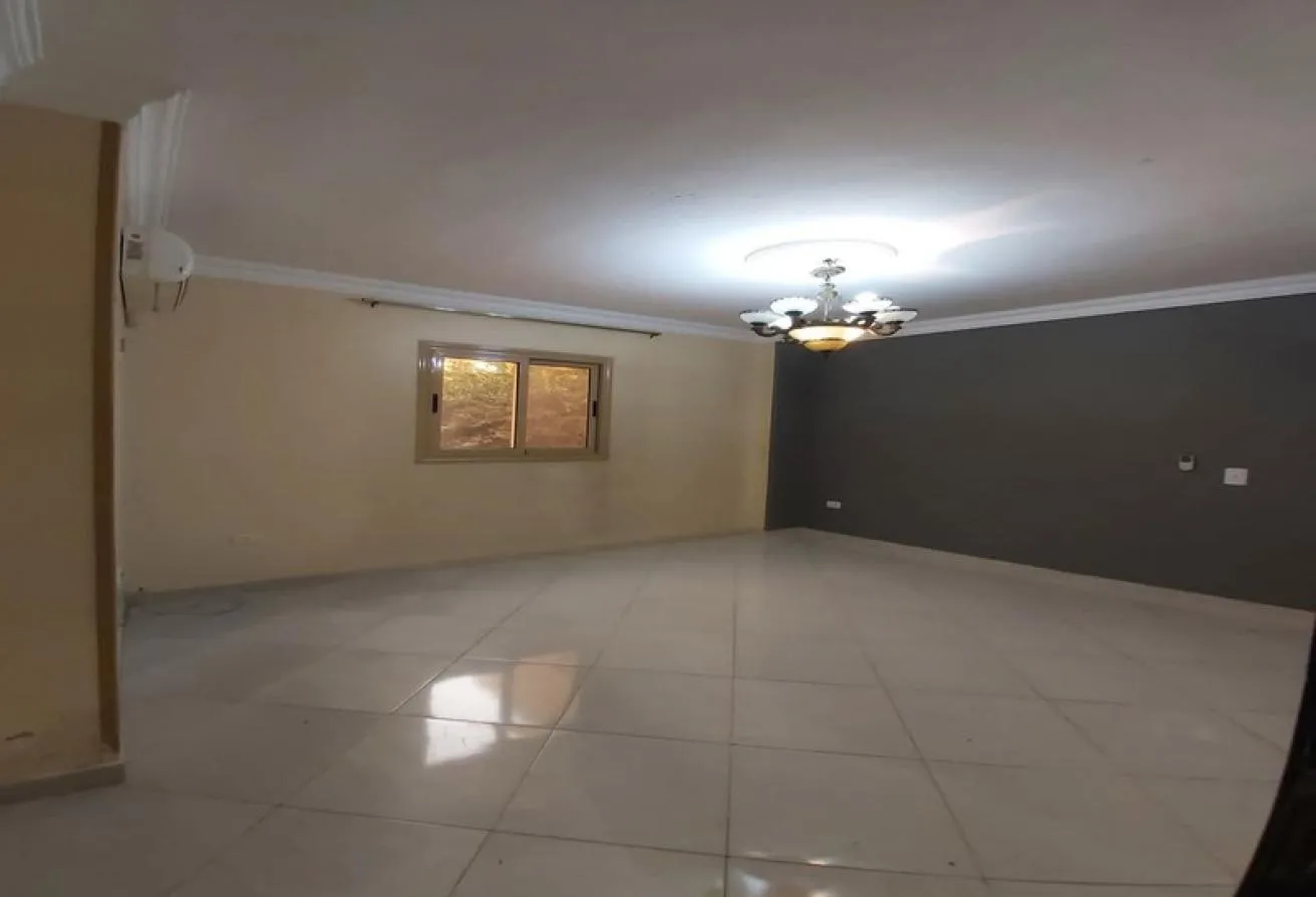 Rent in 11th District: Apartment in Ahali in District 11, Sheikh Zayed, a