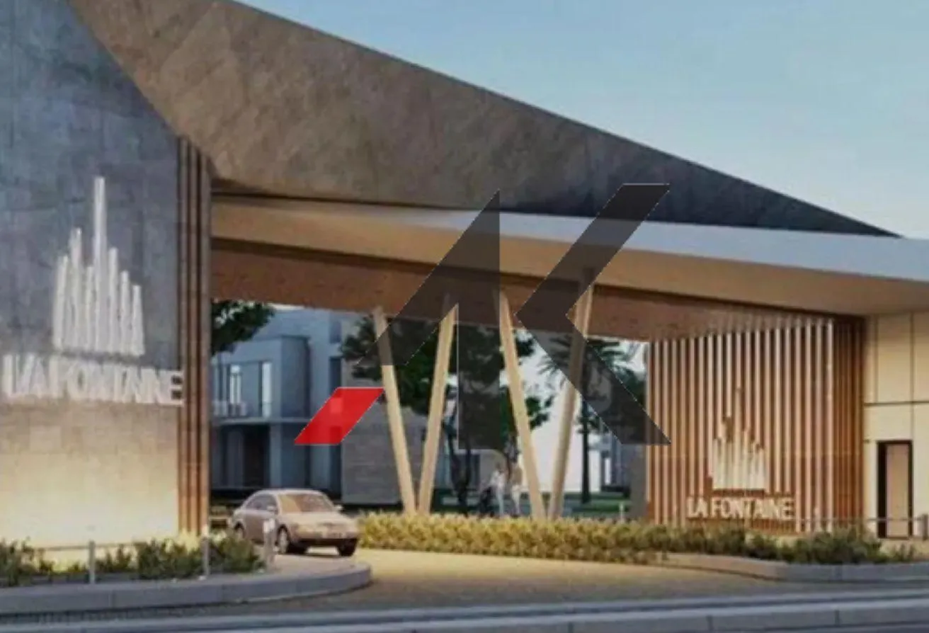 Sale in La Fontaine Province: Town Middle For Sale in La Fontaine - New Cairo