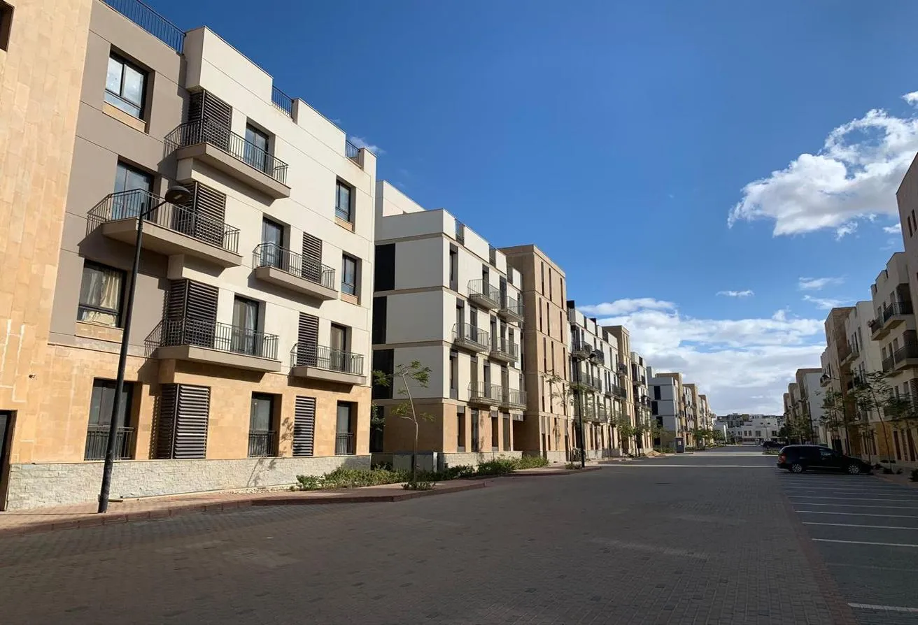Sale in Westown: تاون هاوس نصف تشطيب للبيع ويستاون سوديك
