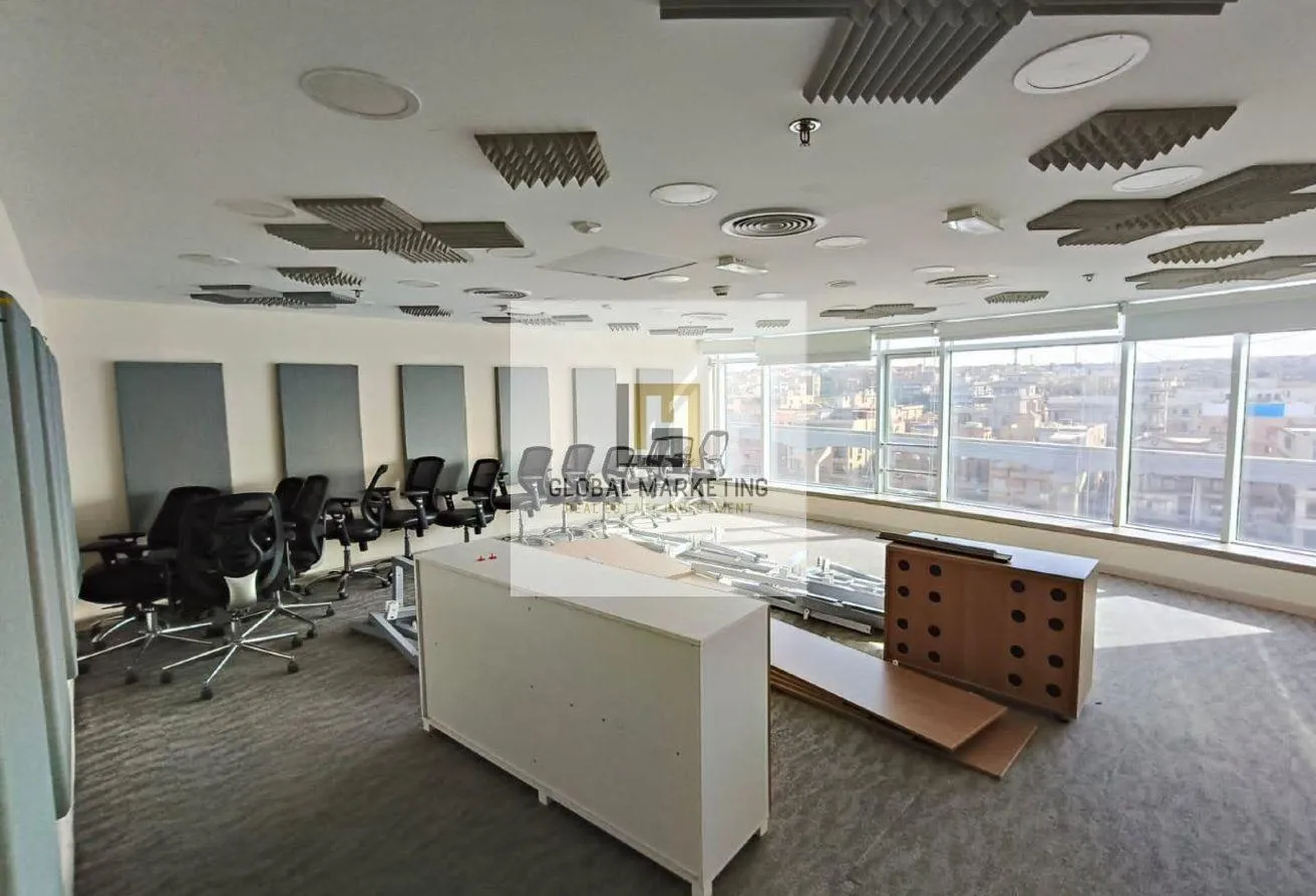 Rent in Central New Cairo: Office for rent, 1100 meters, 90th Street, New Cai