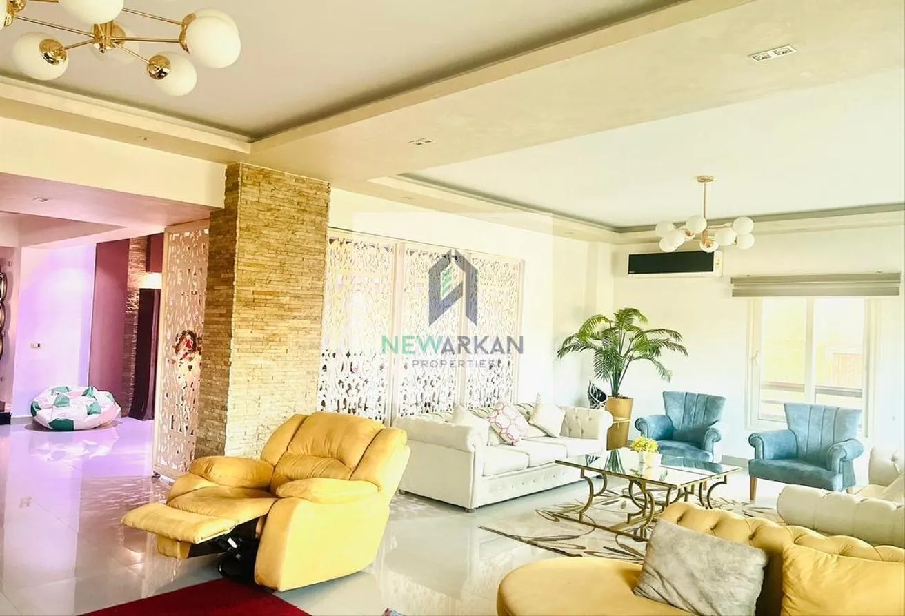 Sale in 9th District: Apartment fully finished + AC, on a main street