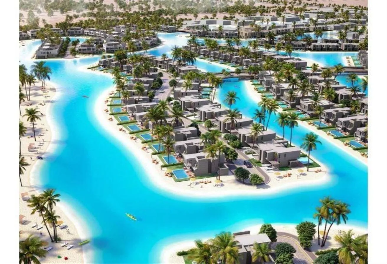 Sale in Azha: Townhouse Middle for sale Second row lagoon