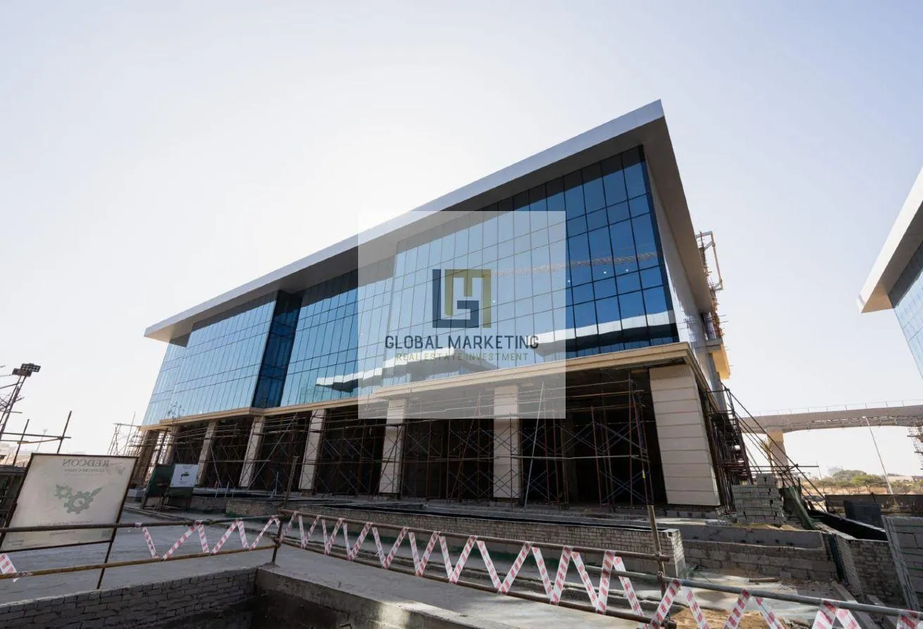 Rent in Golden Gate: Building for rent, 2200 square meters, on South Te