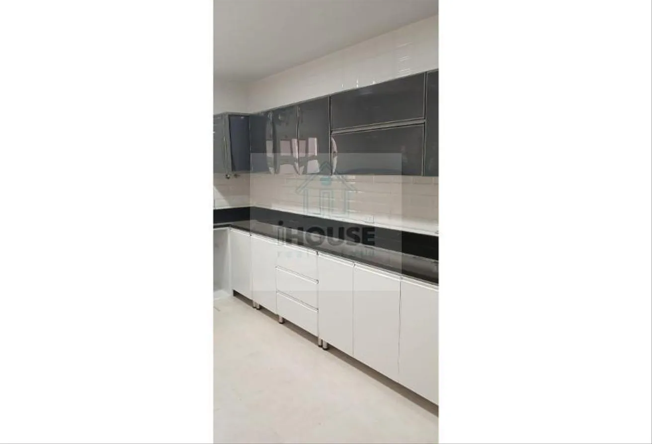 Rent in Beit Al Watan: شقه 280 متر للايجار بالشيخ زايد زايد هايتس اركان
