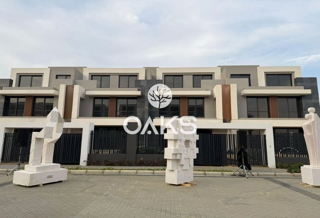 Sale in El Patio Town: Villa 245m for sale in Patio Town La vista