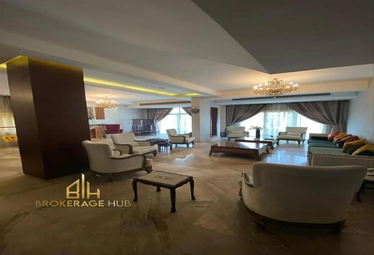 Sale in Les Rois: Twin house for sale in a location Les Rois,
