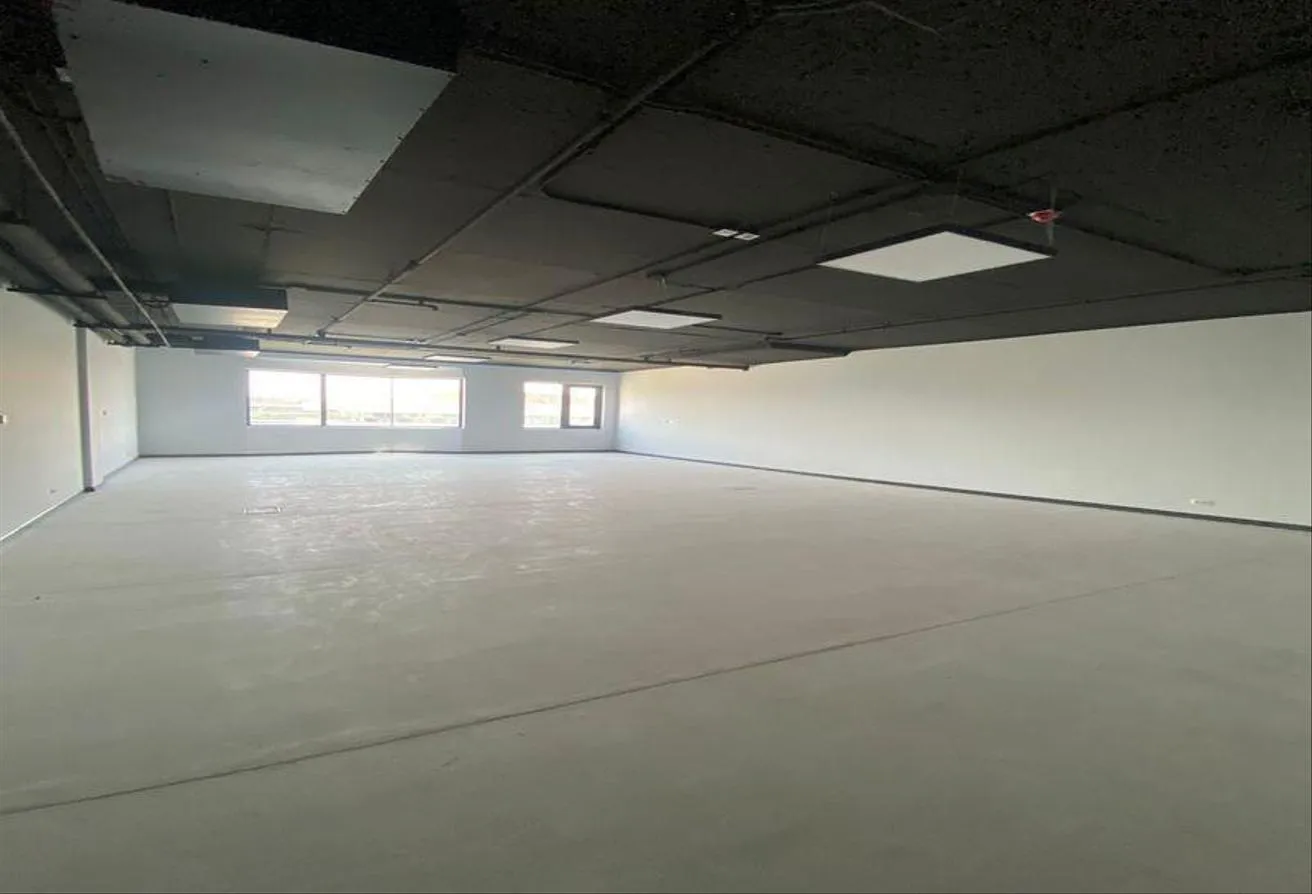 Sale in The Polygon: Ready to move office in The Polygon - Best price