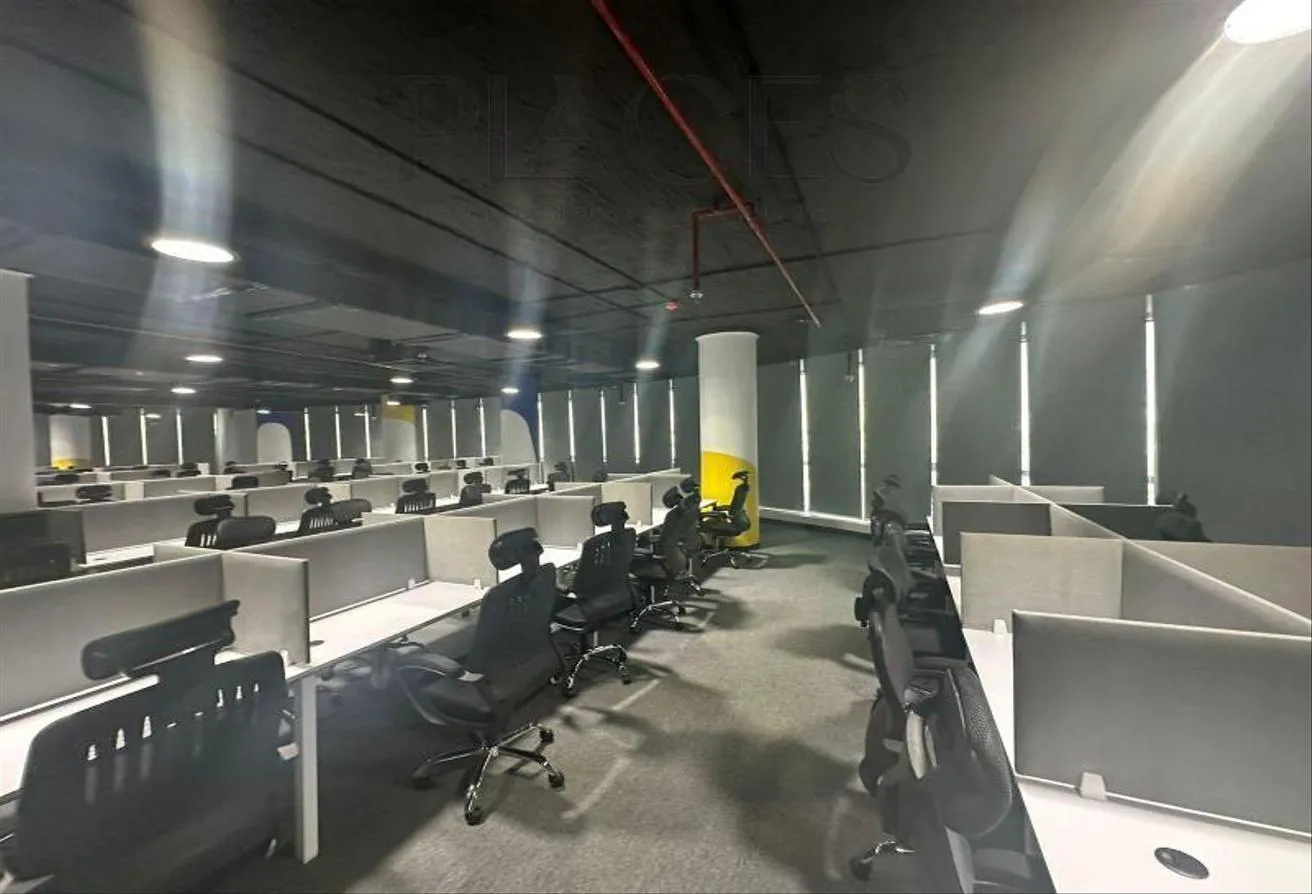 Rent in V90: مساحة ادارية للايجار 1264 متر فى التجمع الخامس