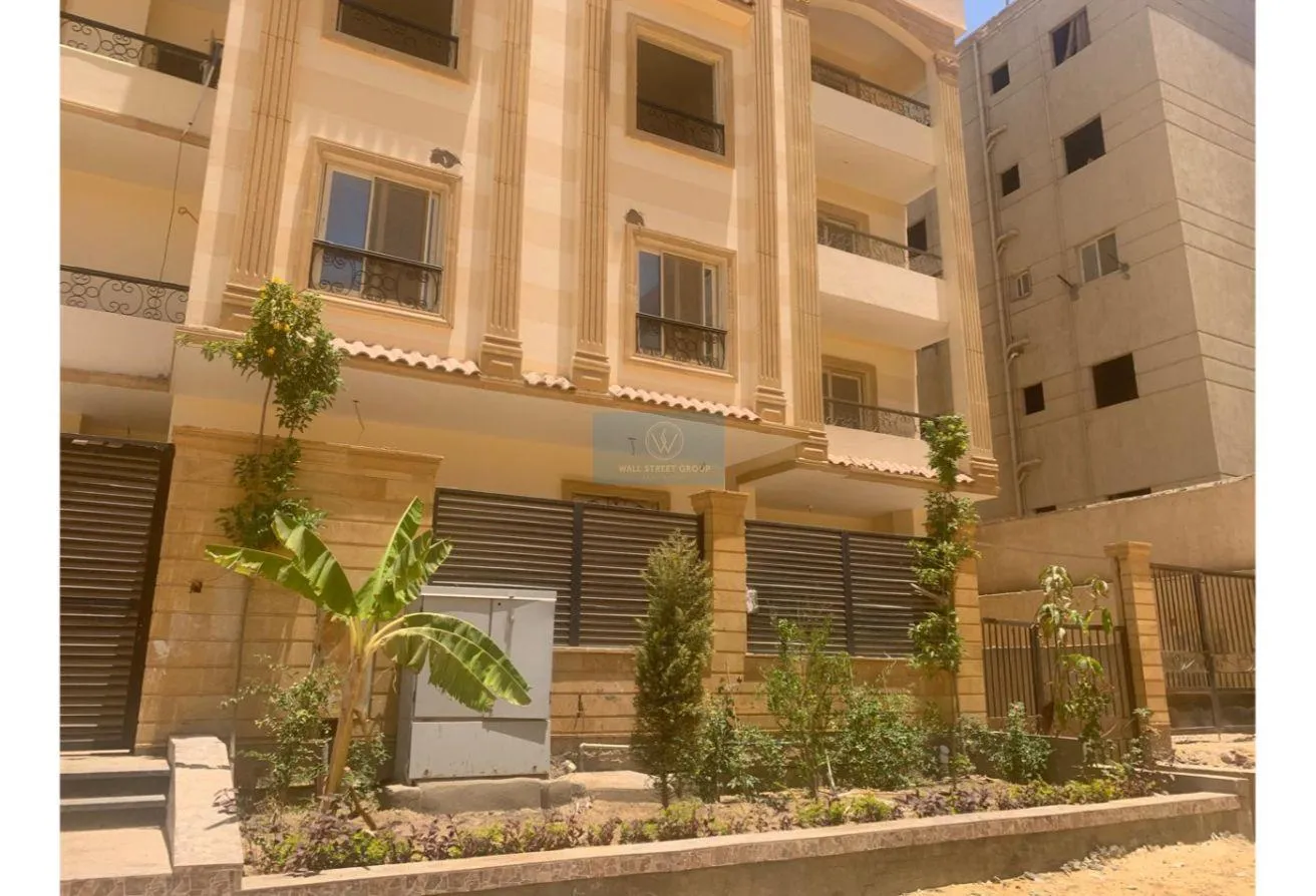 Sale in Al Andalus El Gedida: Apartment for sale 156m + 128m garden New Cairo
