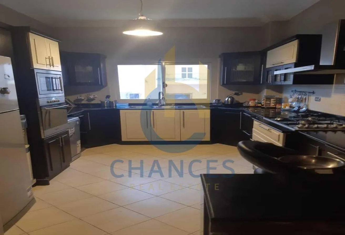 Sale in Area G: للبيع 220م في جنوب الاكاديميه تاني نمره من التسعين