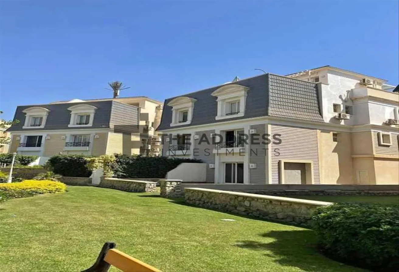 Sale in Mountain View Hyde Park: unique townhouse lagoon view installment 7 years