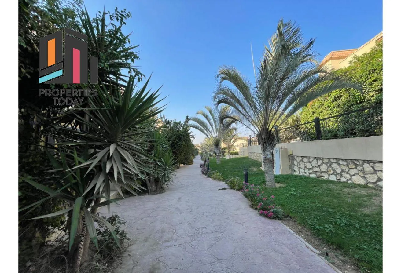 Rent in Villino: Townhouse villa  for rent in Villino Compound,