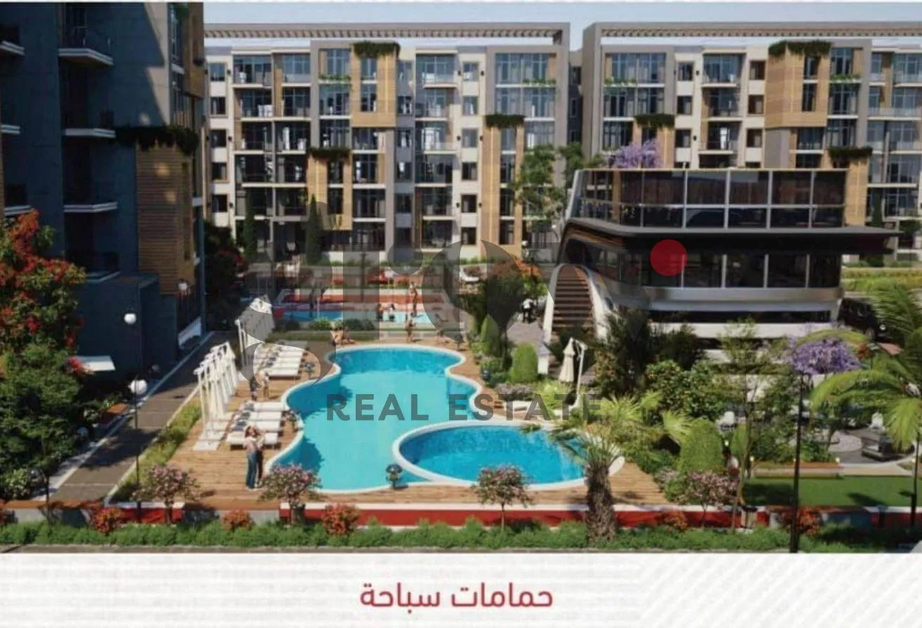 Sale in Valencia Valley: ستيديو 67 متر ومعاه جاردن 15 متر جمب ال AUC