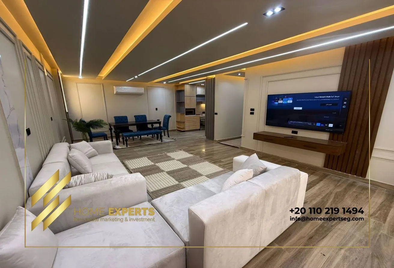 Sale in Azad: Apt Ready to move in Azad Compound with install.8y