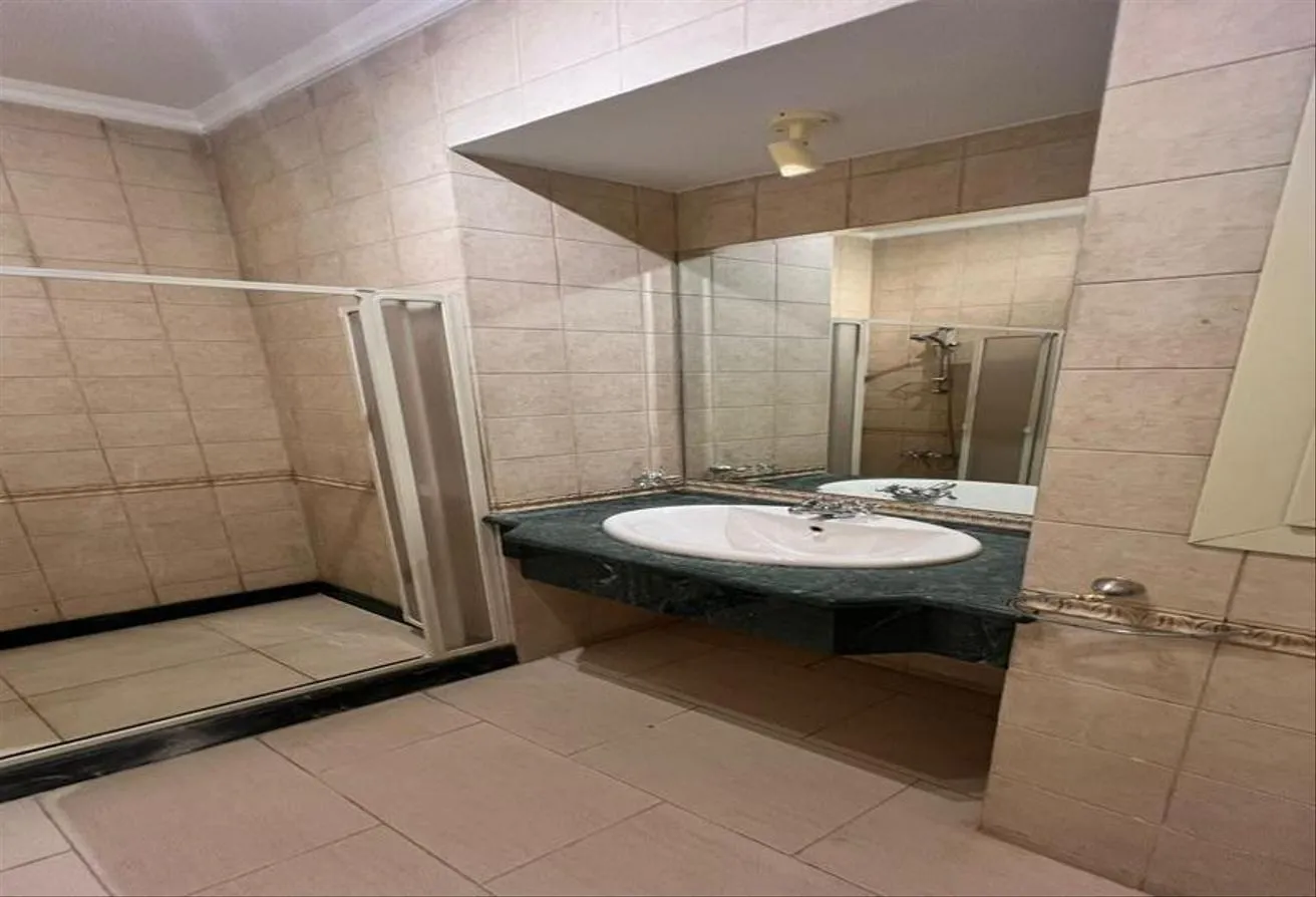 Gallery Image 10