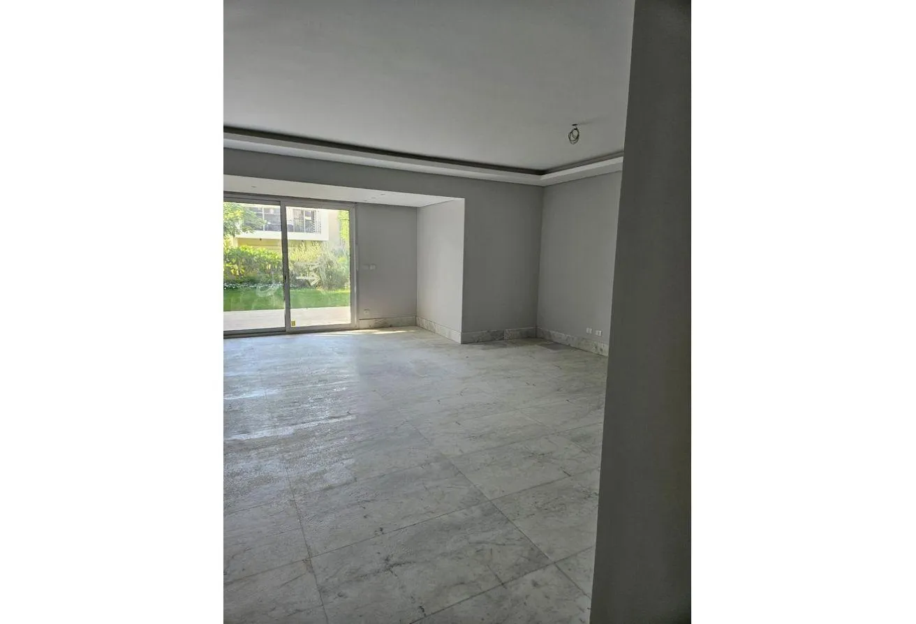 Rent in Westown: First use of modern finishing