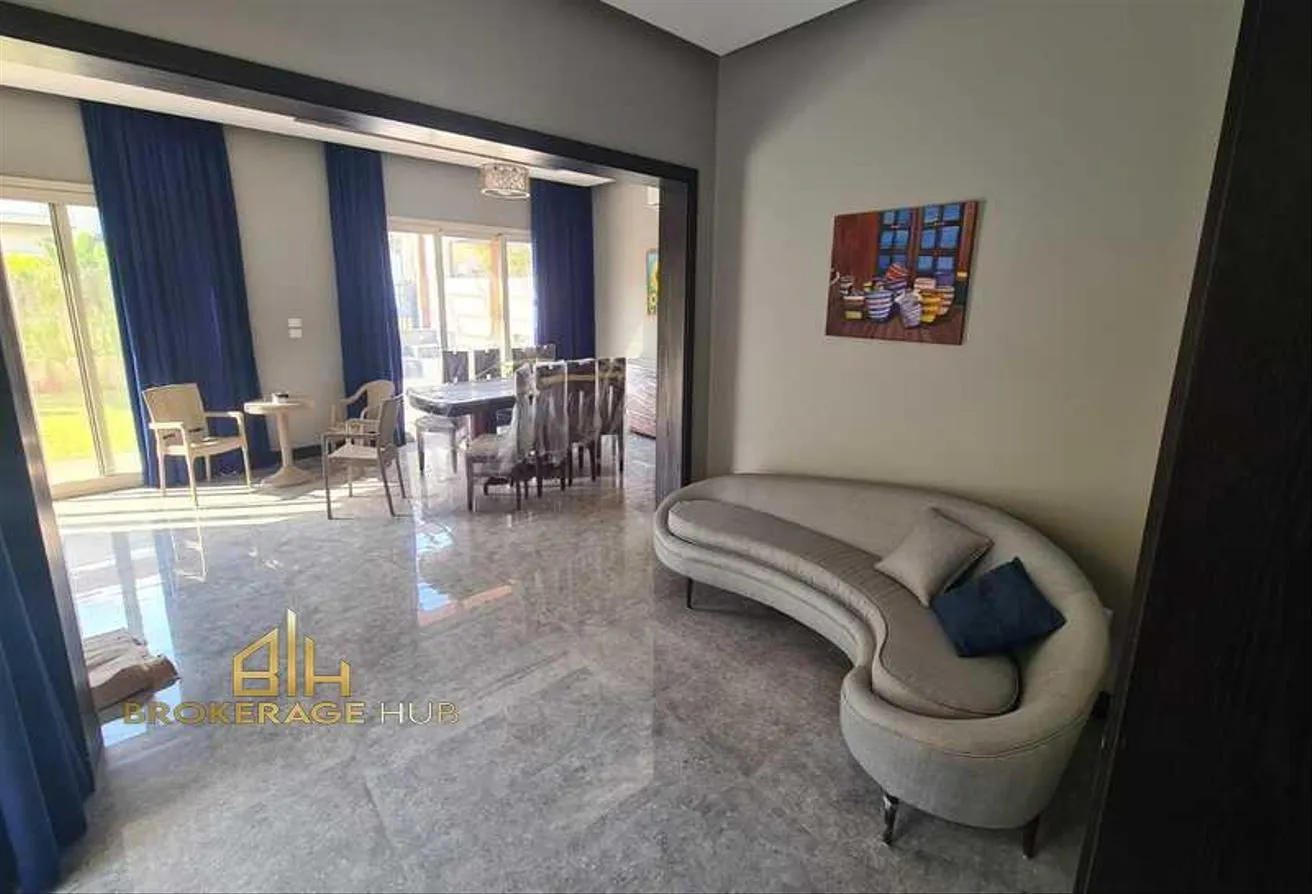 Rent in Cairo Festival City: Twin house for rent in a location Cairo F City,