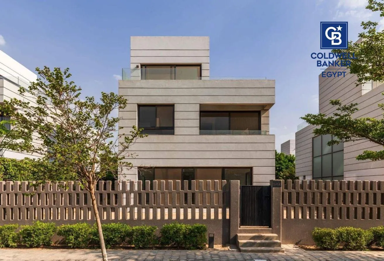 Sale in Al Burouj Compound: 4BR |Ready to Move &amp; Fully Finished | Special View