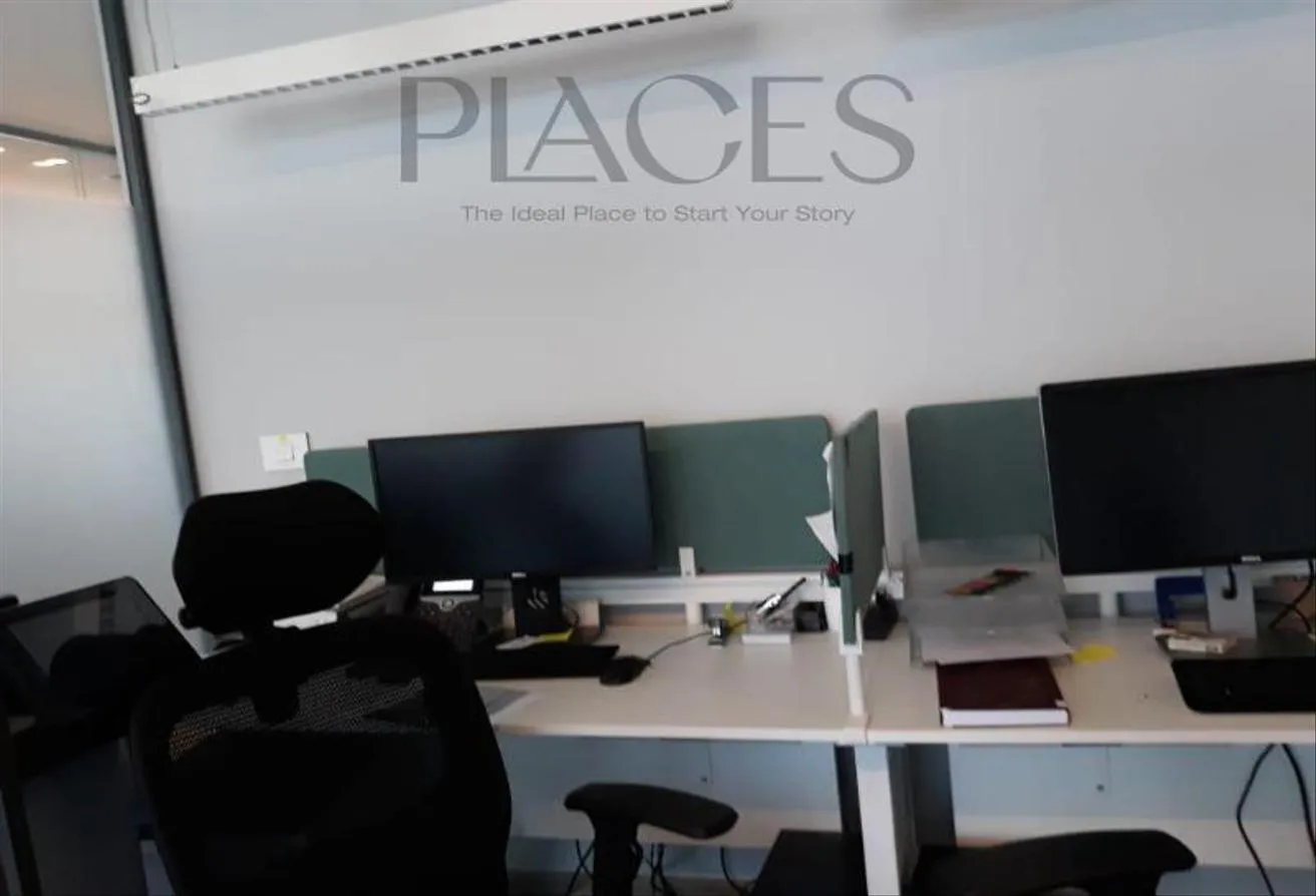 Rent in V90: Admin headquarters for rent 230m indoor+40outdoor