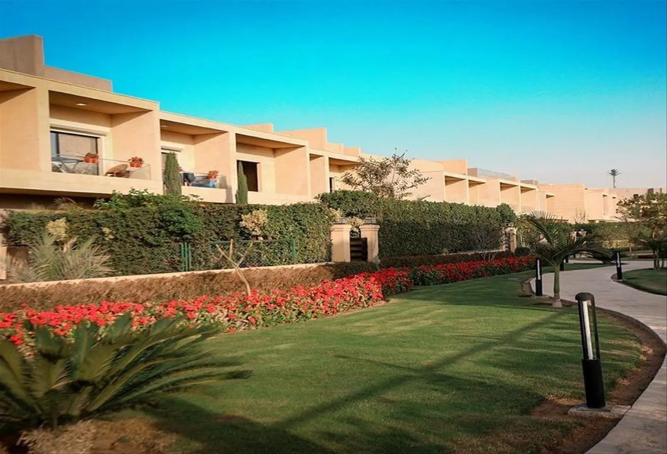 Sale in 26 July Axis: Apartment+Garden ready to move very prime location