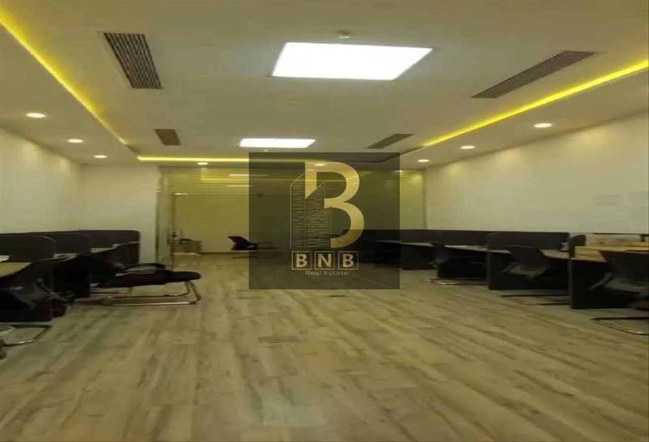 Sale in V90: Full Admin Floor 621m with investment return 90th