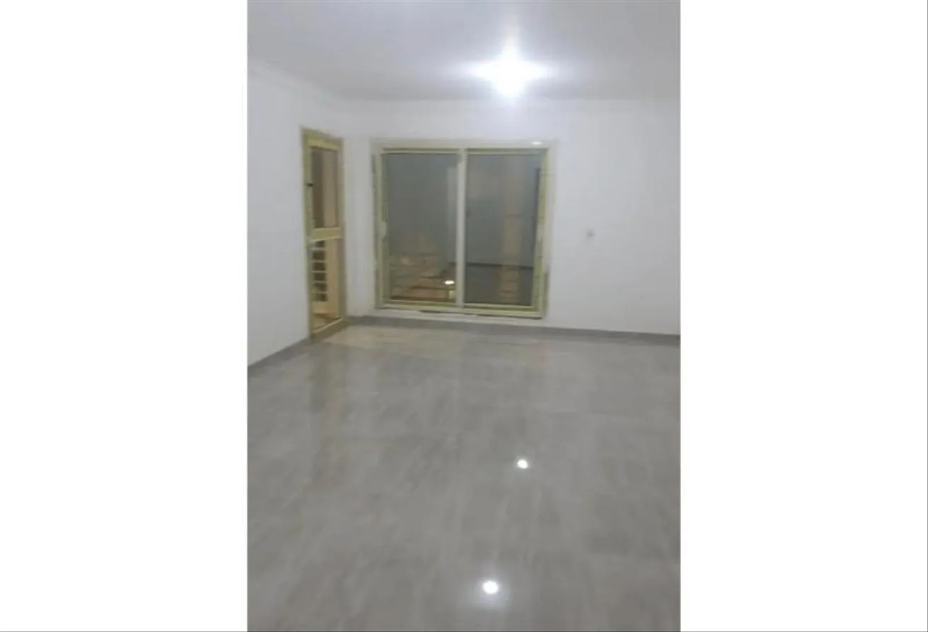 Rent in Jannat October: Empty apartment for rent in Janna October Compound