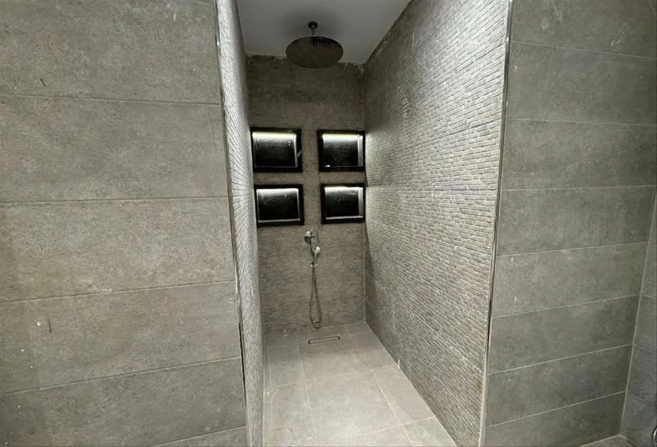 Gallery Image 8