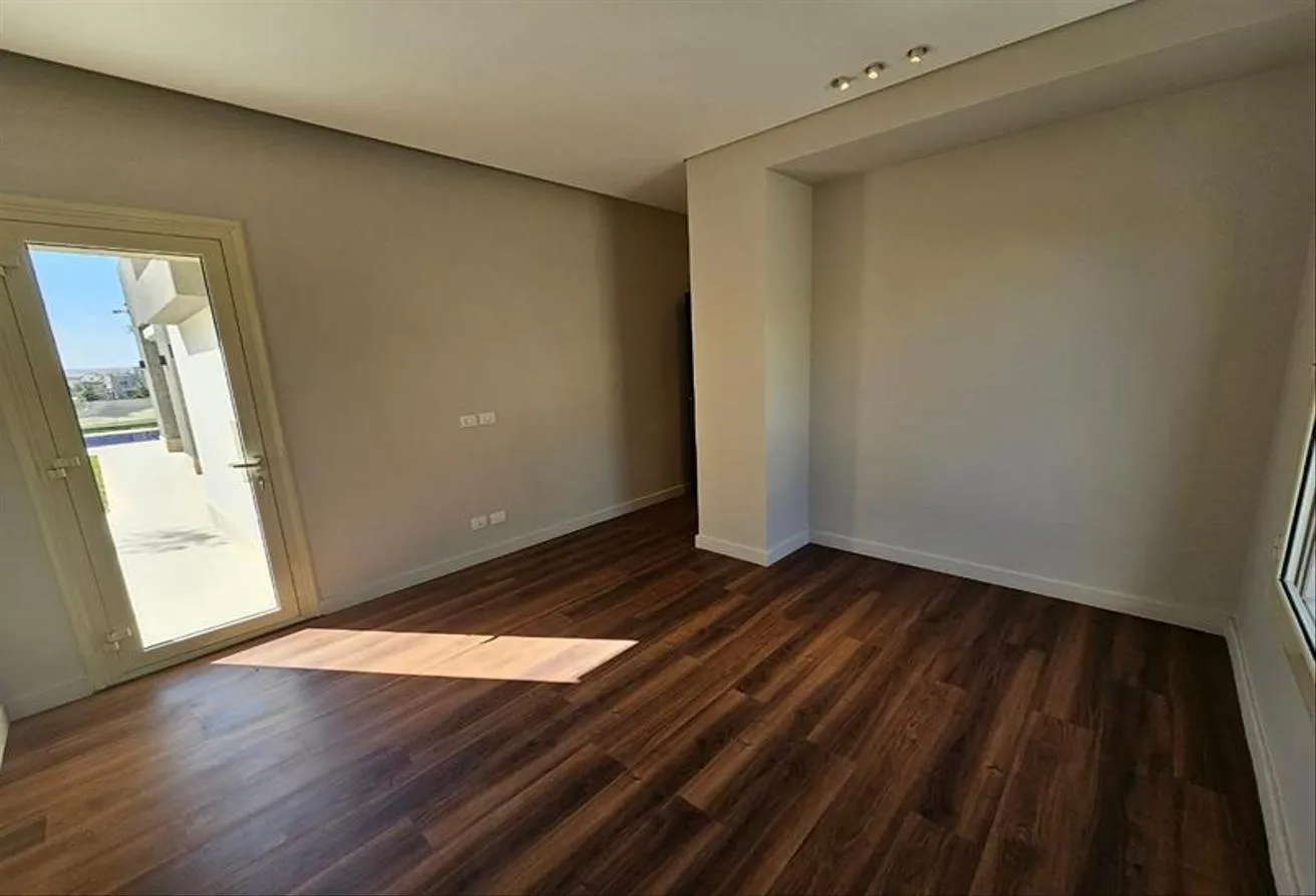 Gallery Image 17
