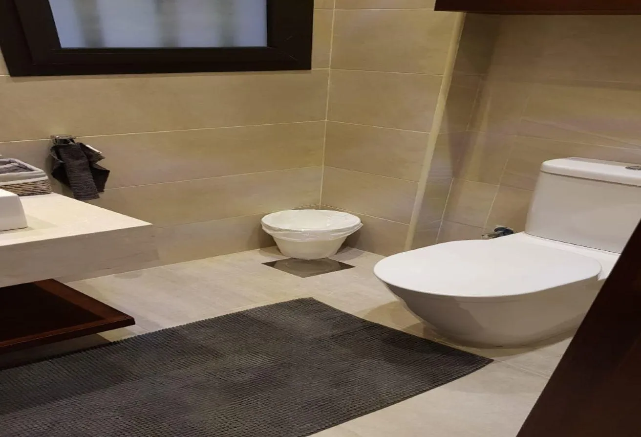 Rent in Westown: شقه للايجار بالمطبخ والتكييفات كورتيارد