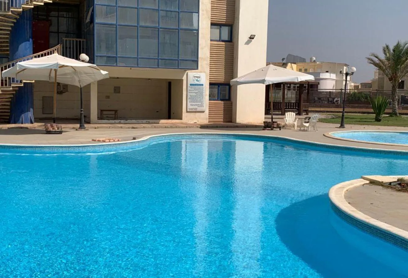 Sale in 5th Settlement Compounds: Apartment for sale, area 165, for sale