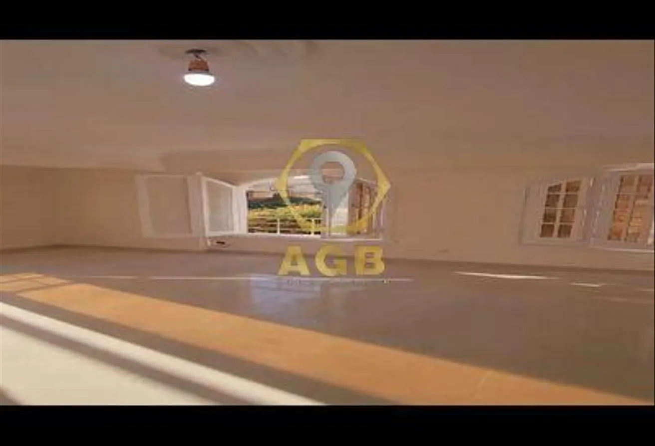 Sale in 5th Settlement Compounds: شقة سوبر لوكس للبيع الحى الخامس فيلات التجمع