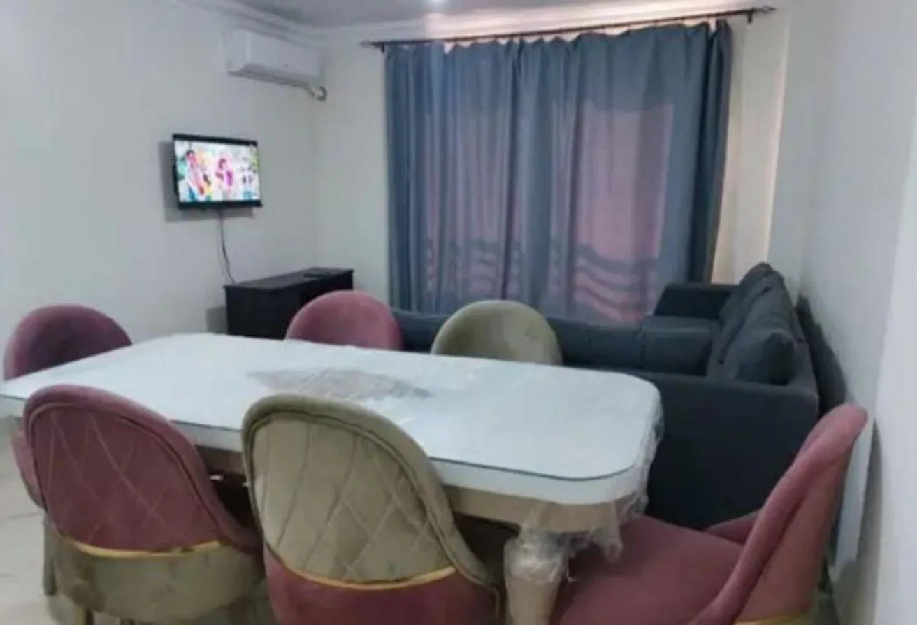 Rent in Dar Masr 6 October: شقه ايجار مفروش كمبوند دار مصر على طريق الواحات