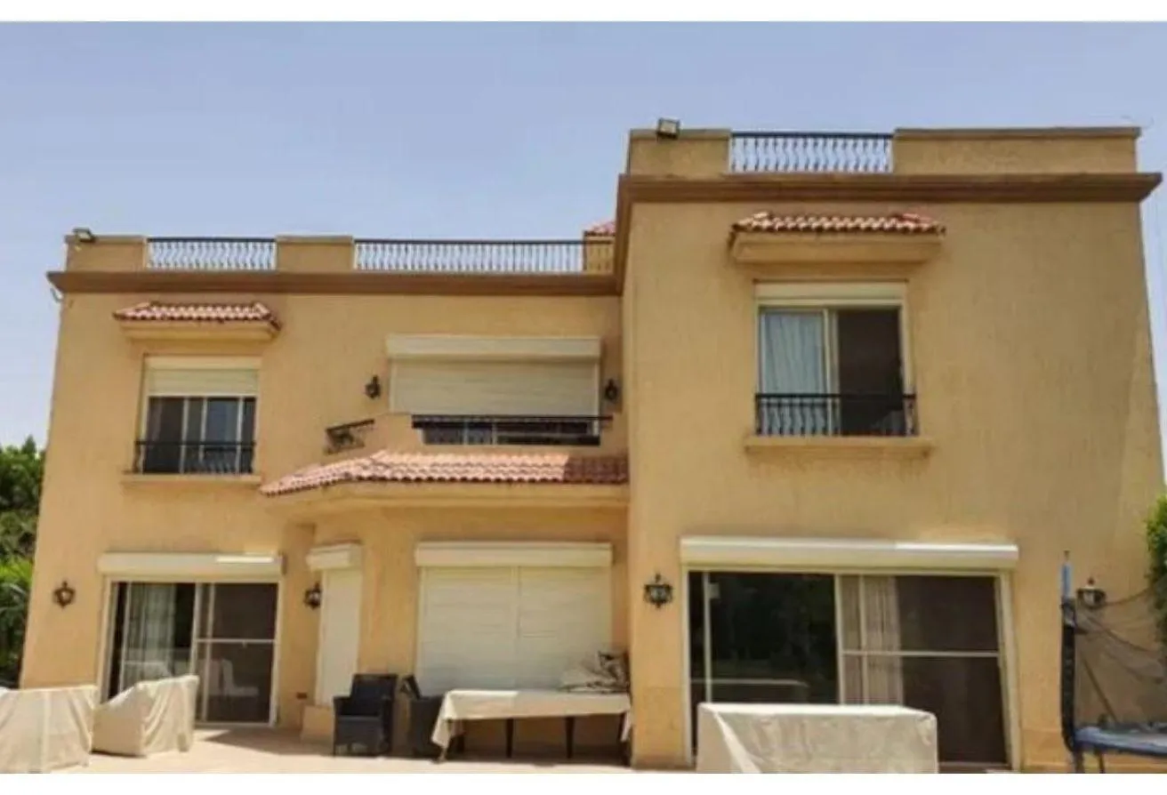 Rent in Wadi Al Nakhil: فيلا للإيجار - مفروشةكمبوند وادي النخيل 6 أكتوبر