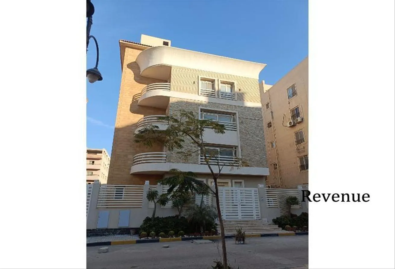 Sale in American University Housing District: للبيع عماره بالكامل مكان مميز  - التجمع الخامس