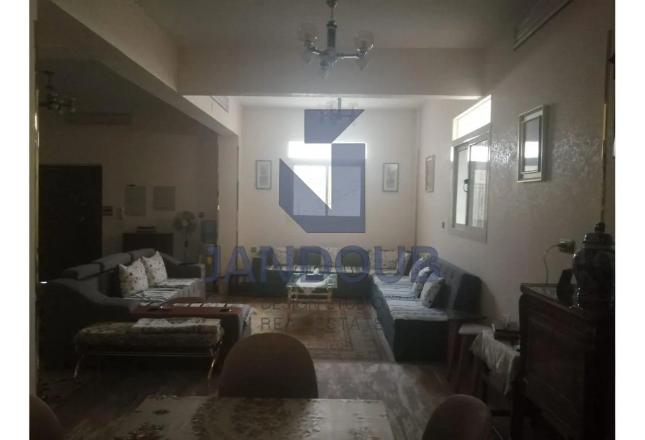 Sale in Ever New Cairo: Luxurious Apartment with Private Garden